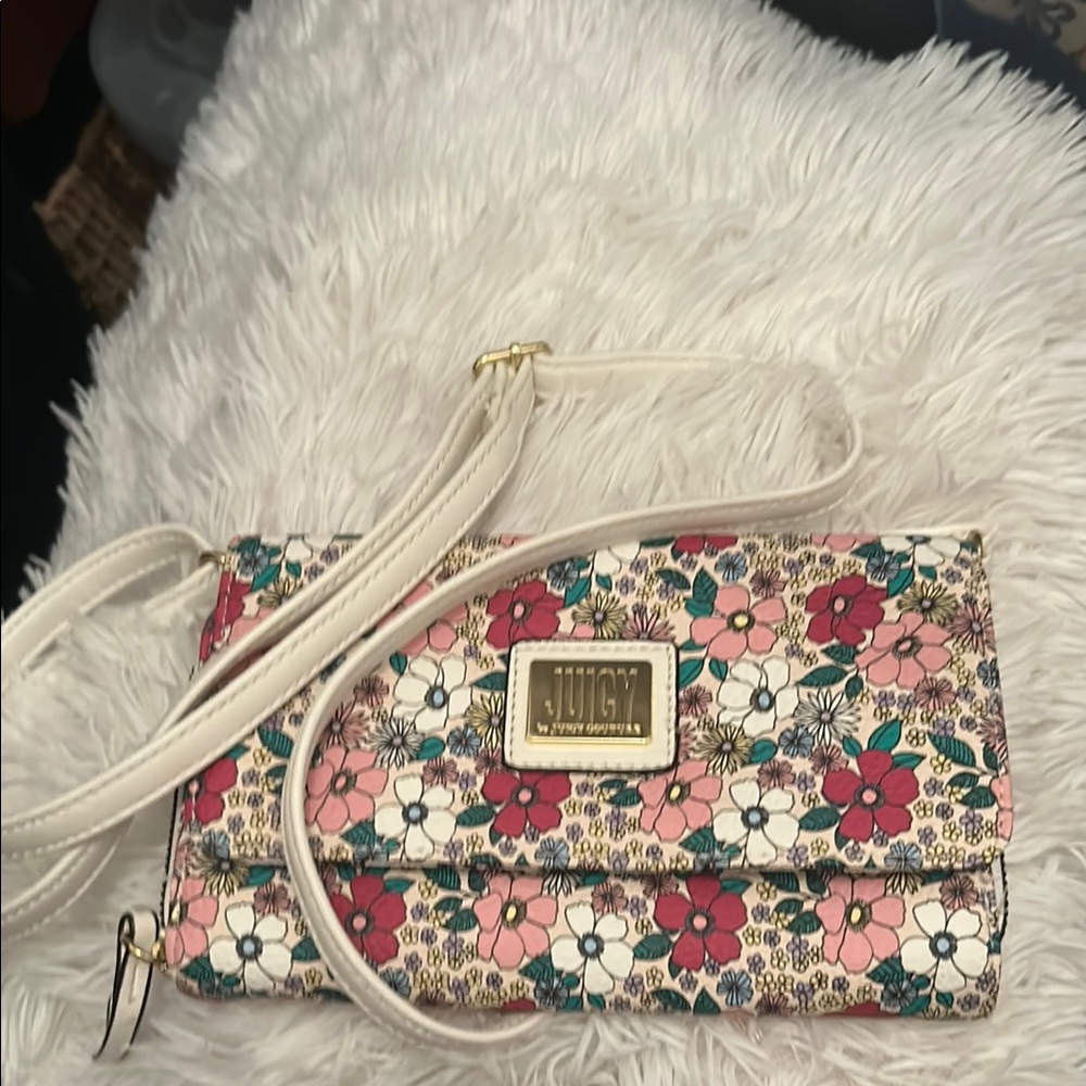 Juicy Couture Pink and Cream Crossbody Bag with Floral Design - Picture 9 of 9